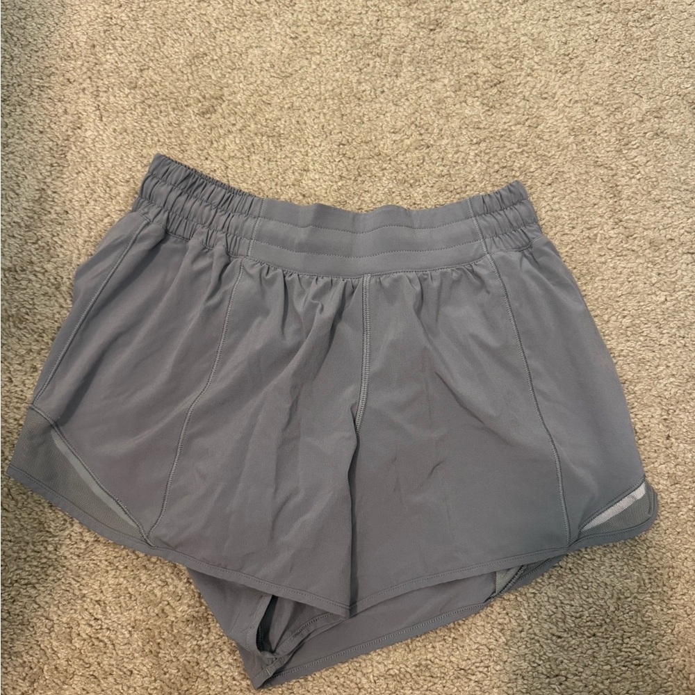 lululemon athletica Women's Gray Hotty hot low rise Shorts 4”